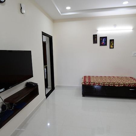 Divya Comforts- 2Bhk 티루파티 외부 사진